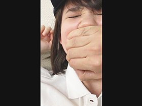 ごめんなちゃい。僕らの暮らすシェアハウスに宅配にやって来るメタクソ可愛い配達員をみーんなで姦しちゃいましたw ハーフ美少女エマちゃん　サンプル画像03